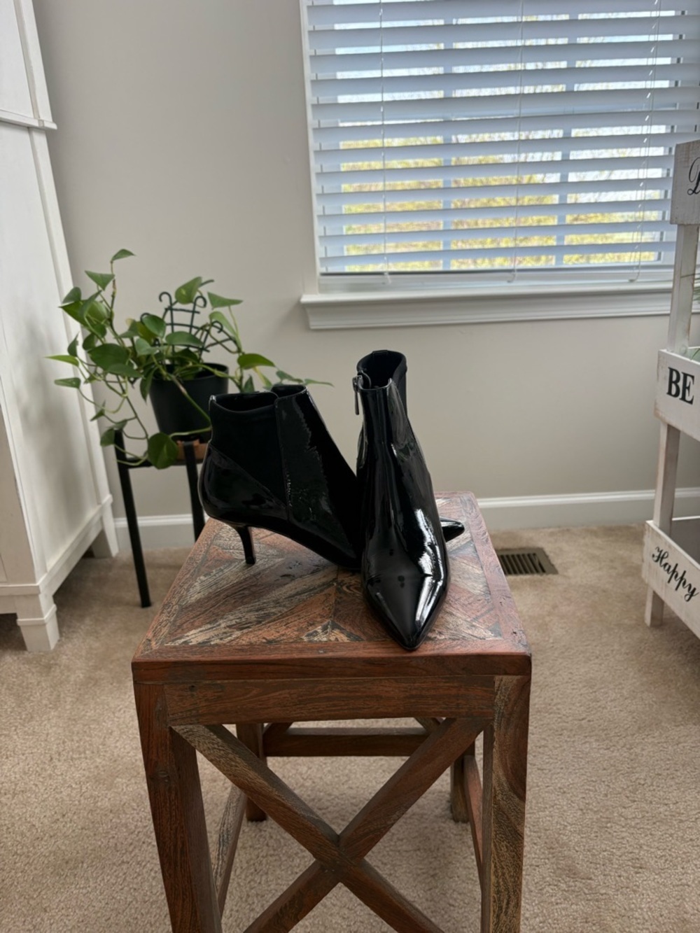 Donald Pliner Designer Black Patent Leather Feris Bootie Size 6.5